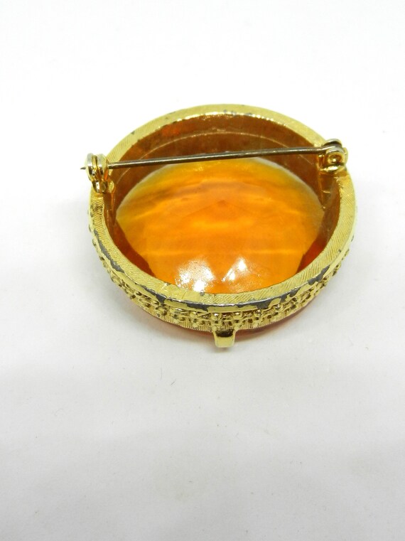 Alluring  SPHINX of England brooch  w/honey amber… - image 5
