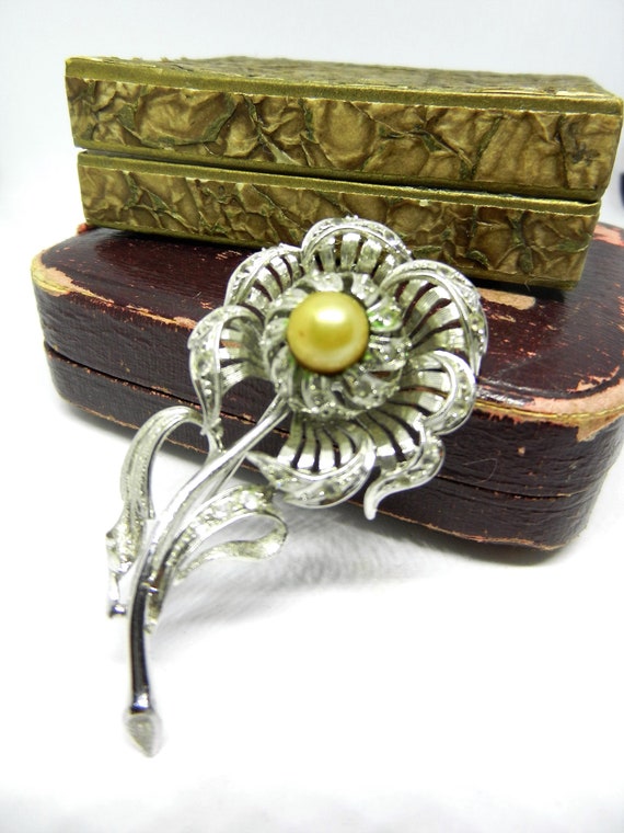 1940s Ancient and Rare Top Quality Sterling Silver Marked Brooch