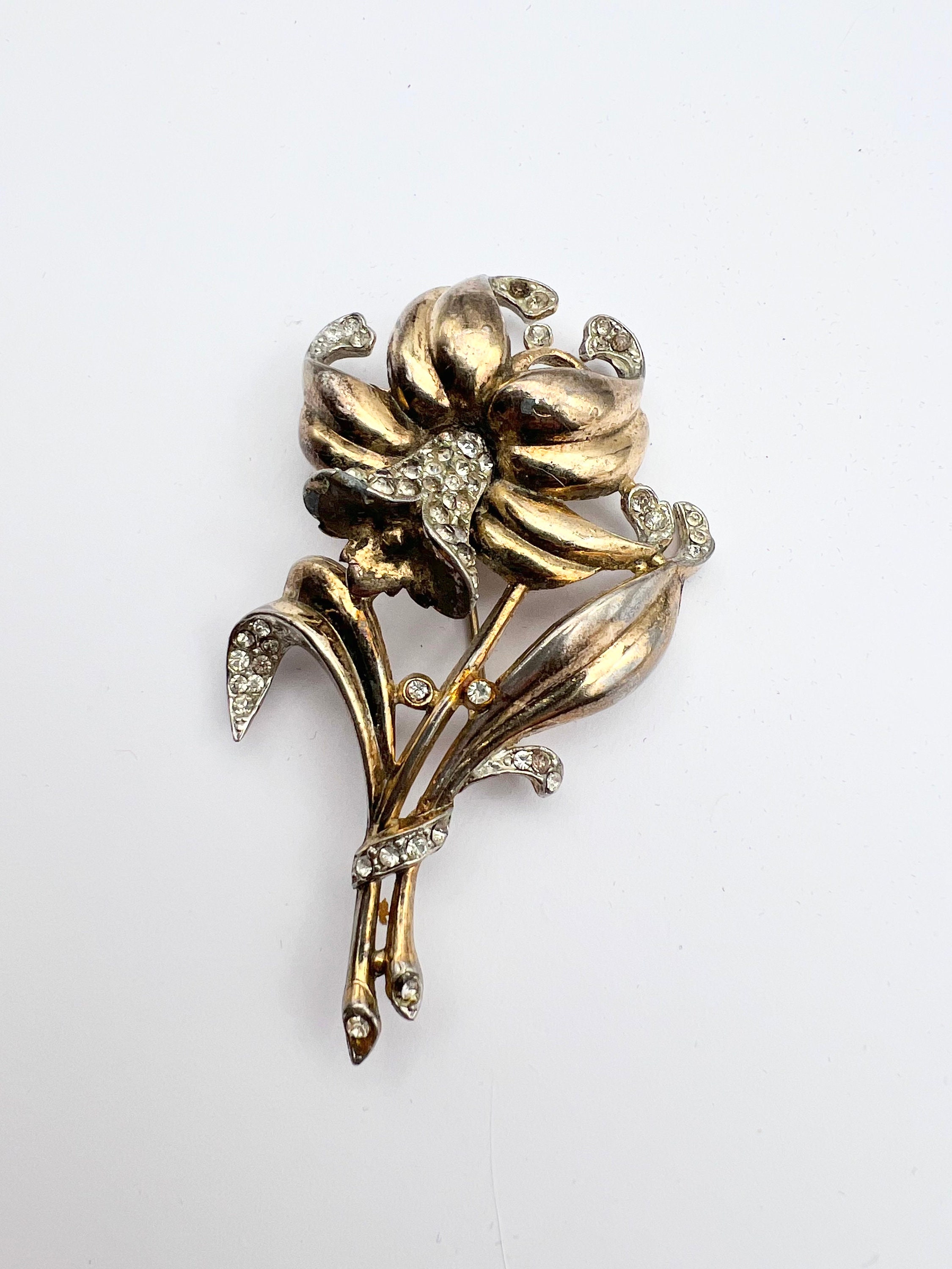 Vintage Crown Trifari Gold Tone Flower Brooch Large 2 5/8 Diameter Floral  Lapel Pin Signed Statement Jewelry for Women or Men