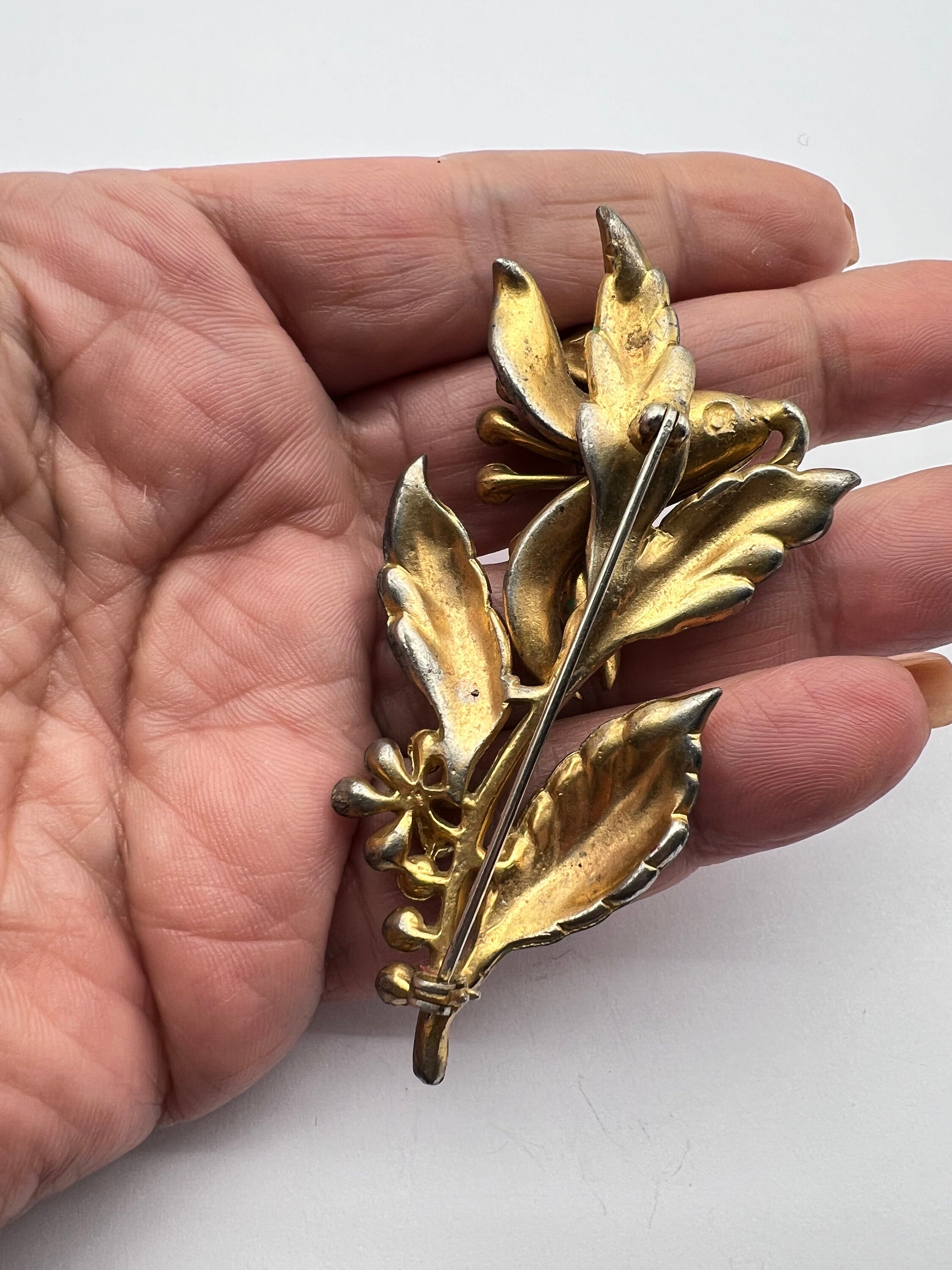 Charming 1940 Enamel & Rhinestone Lily Pink Flower Brooch