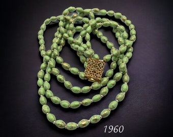 Three Strands quality glass beads in nice green with shiny golden sprinkles -  cascaded design Necklace,  vintage 1960s - art.133/7