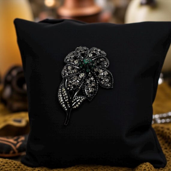 Rare 1961 Art Nouveau Weiss Japanned Setting (black Enamel) Flower