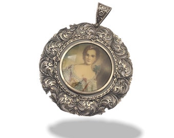 Erstaunliches antikes Bild Marie Antoinette 800 Silber Medaillon, Französisch 1930er Jahre handgemalte Miniatur Porträt signiert - Rokoko-Stil - Art.485/4-