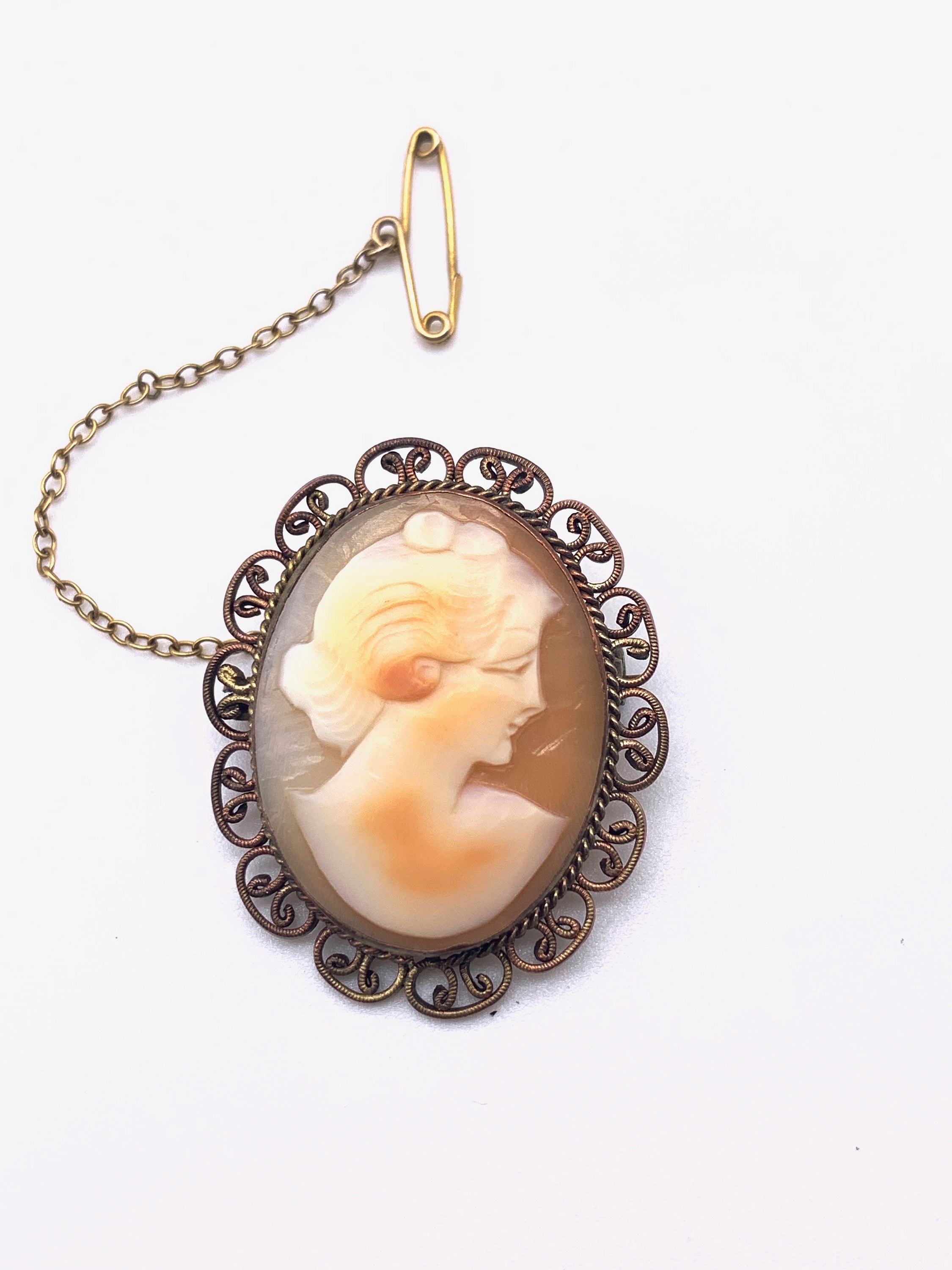 1930s Antique Victorian English Cameo Brooch - Vintage High