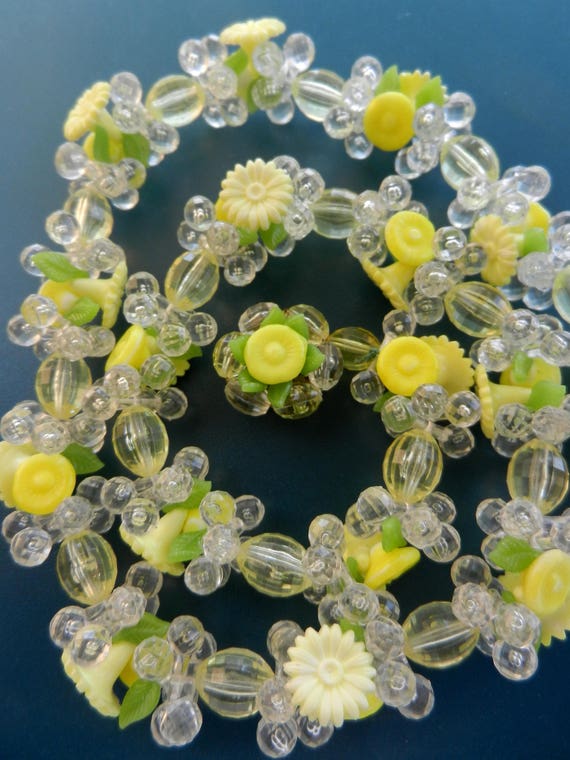 1950s M.West Germany Lucite Flower Necklace - cri… - image 3