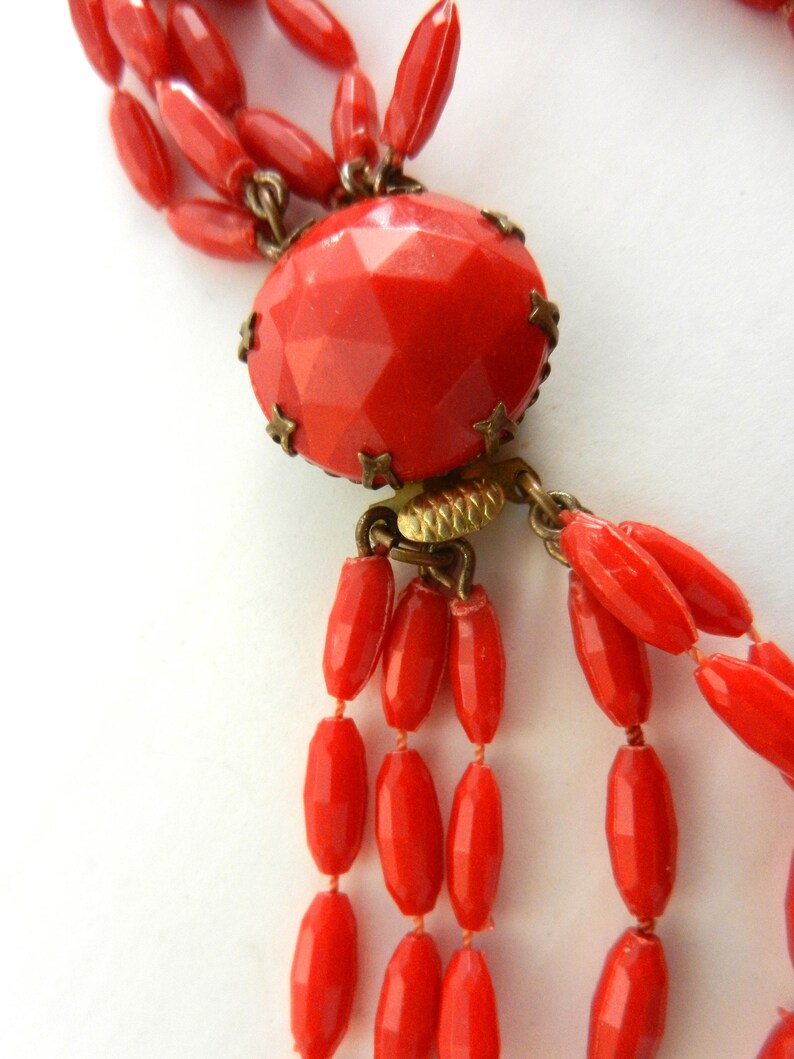 Ravishing Red Multi Strand Lucite Necklace large grain of rice faceted red beads and lovely round clasp Art.3414