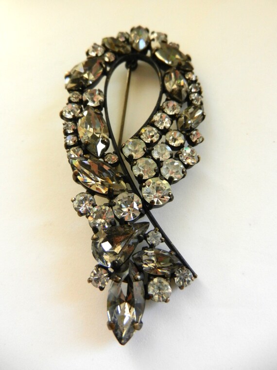 Amazing Japanned finish ribbon Brooch - large art… - image 6