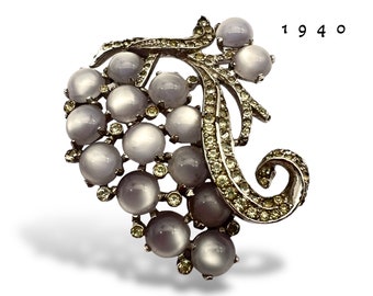 Vintage Moonglow Glass Brooch grape Pin Light Blue Cabochon Silver Tone - awesome unsigned beauty -  Art.867/6