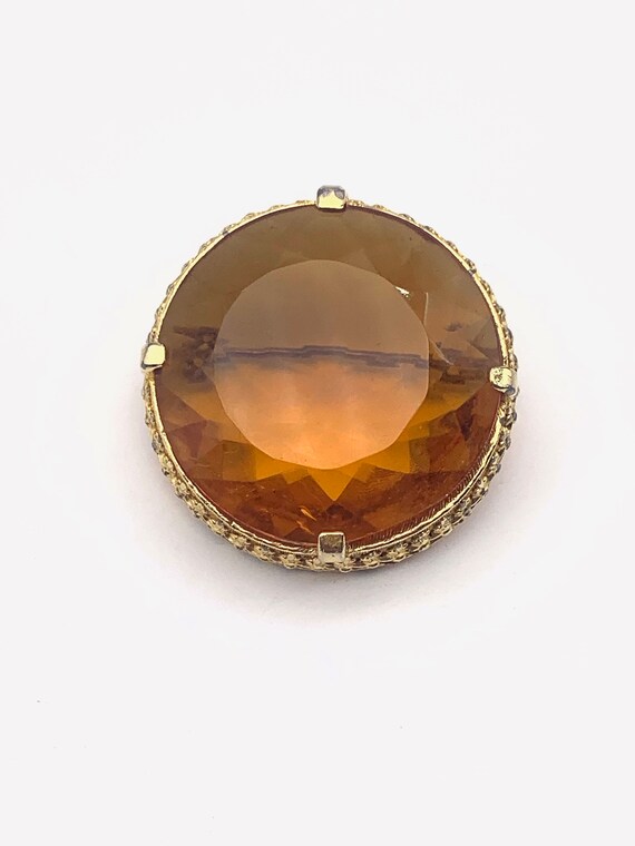 Alluring  SPHINX of England brooch  w/honey amber… - image 3