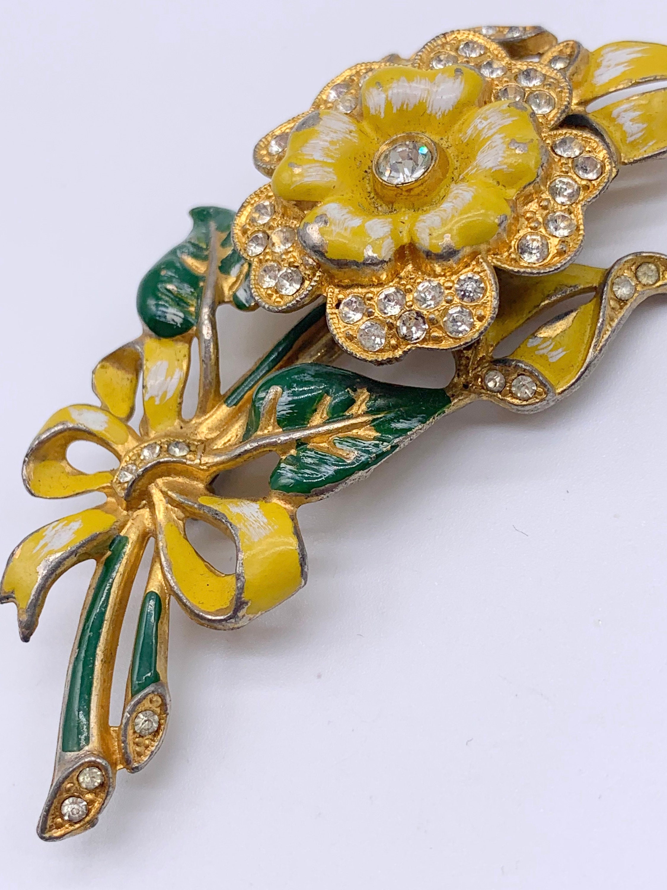 1940 En Tremblant Enameled Bloom Rhinestones Flower Brooch