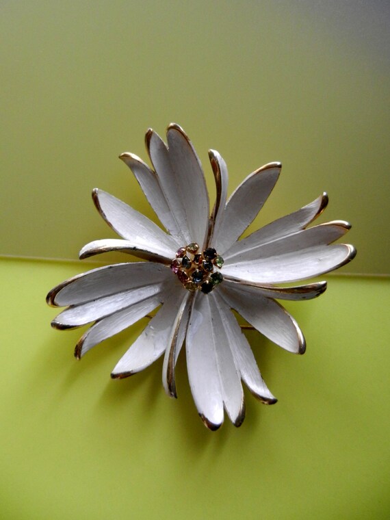 60s Vintage Large Park Lane signed Gold Tone Pearl
