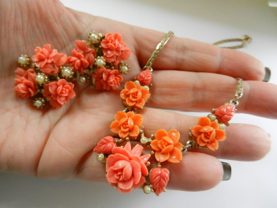 Stunning vtg 1940s Coral Celluloid Rose & tiny pe… - image 10