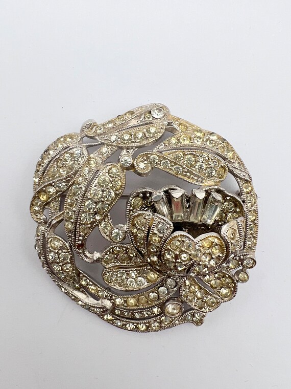 Deco style Diamante floral design brooch - clear … - image 4