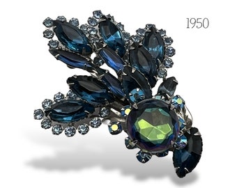 Lovely BEAU JEWELS harmonious Multi Layered Brooch lively Blue Rhinestones brooch - Art.149/7