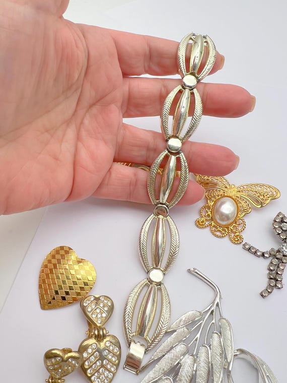 Vintage Lot  costume jewelry, Vtg collection, 11 pieces, some signed - lovely intense brightness- vintage lot-art.119 View 3