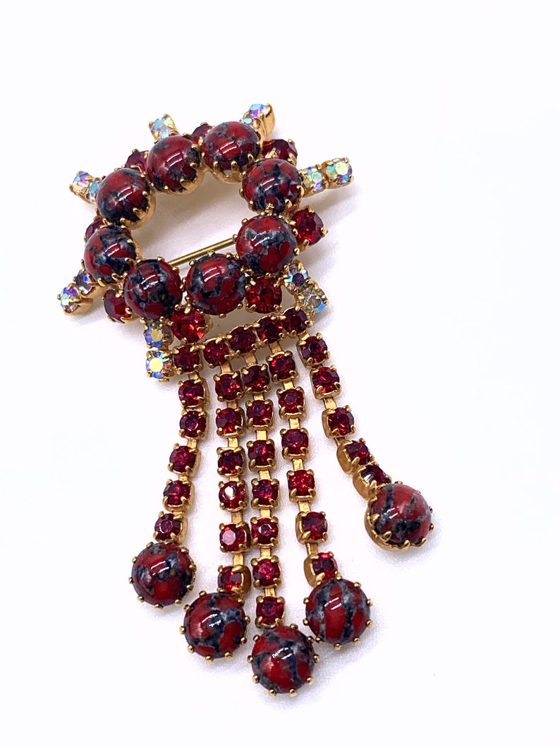 Vintage rhinestone dangle Brooch with quality Art Glass Cabochons pronged on gold tone setting art.4186 1960s fringetassel pin