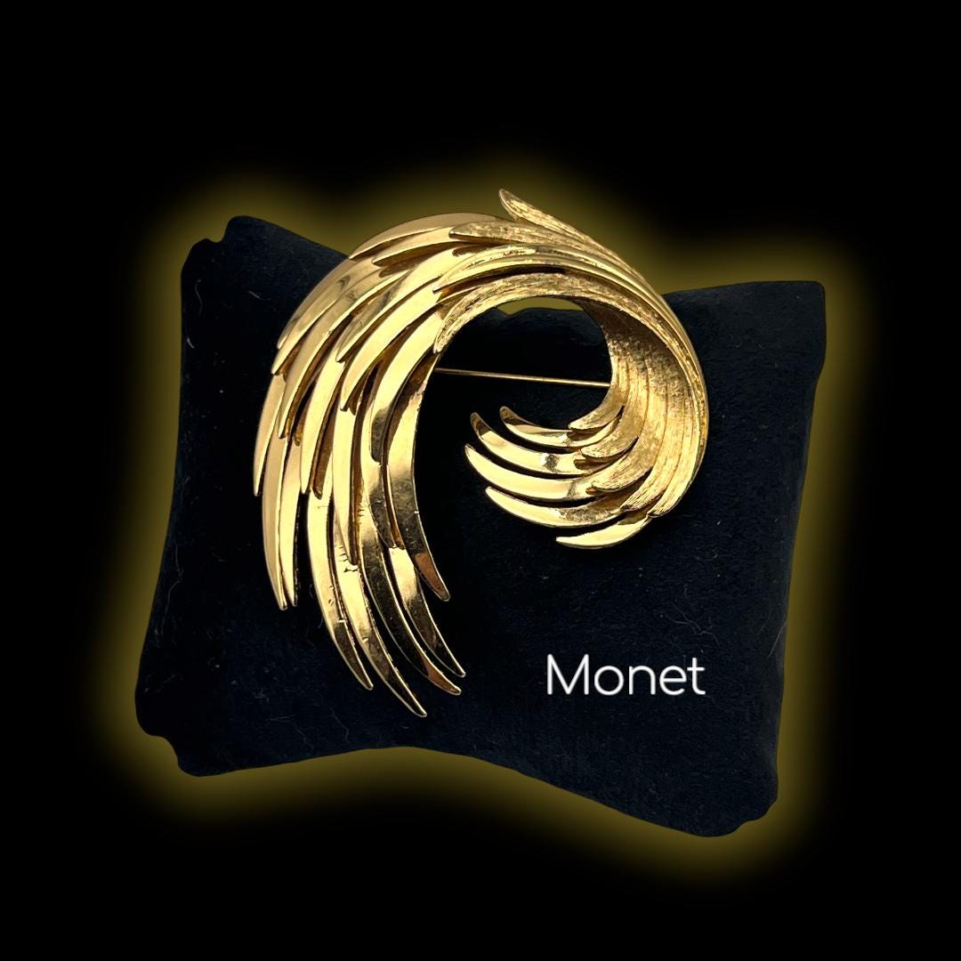Broche Vintage Monet - Branche Et Feuilles Métal Doré Avec Oxydes - Signée USA