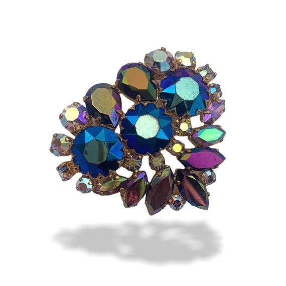 Broche Fantaisie Ravissante - Métal Doré Avec Petites Pierres De Couleur - Occasion