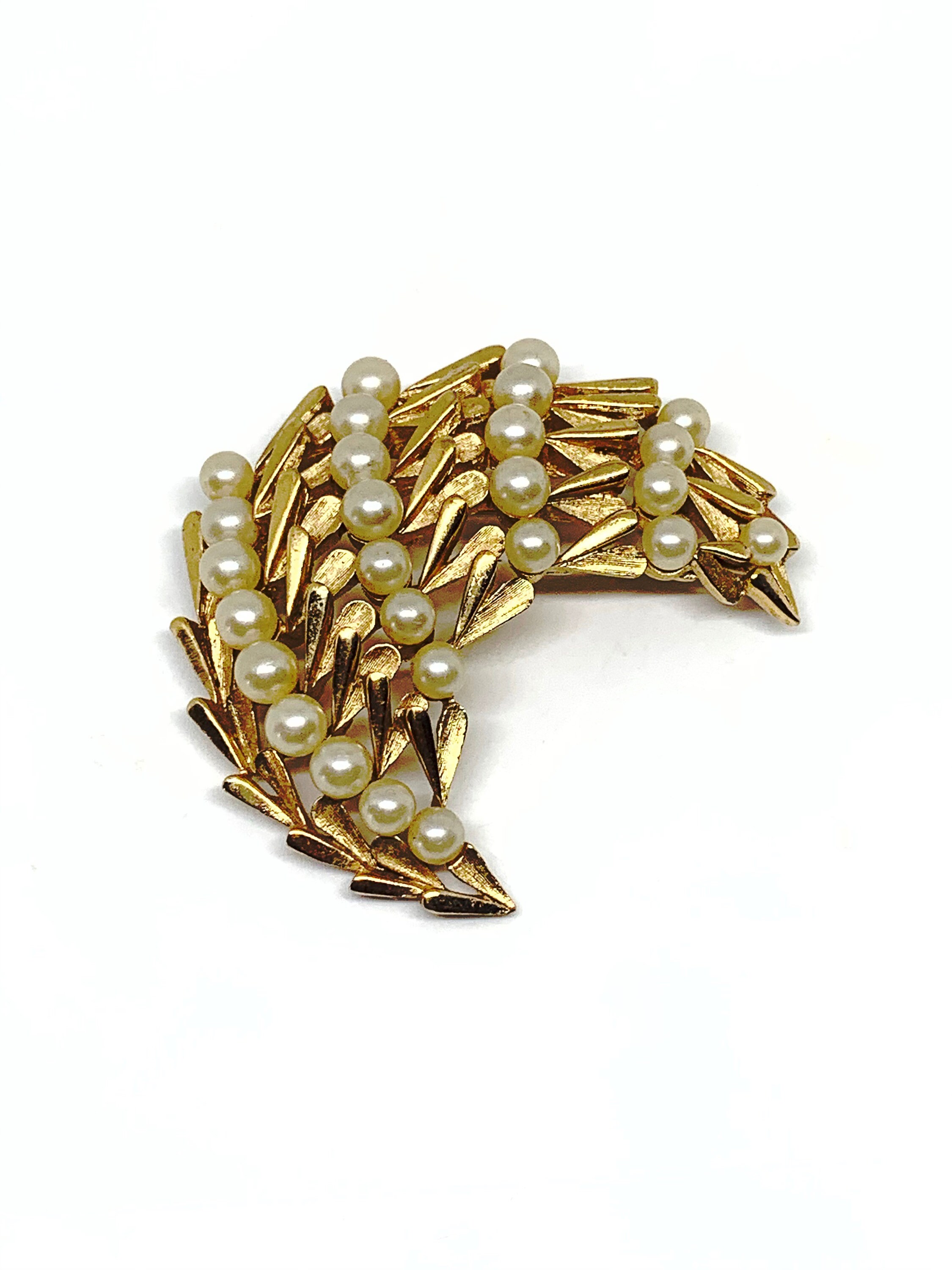 50'60's Crown Trifari 植物 リースモチーフ パール装飾 ヴ Vintage Crown Trifari 1960s Figural Crescent/leaf Pearls