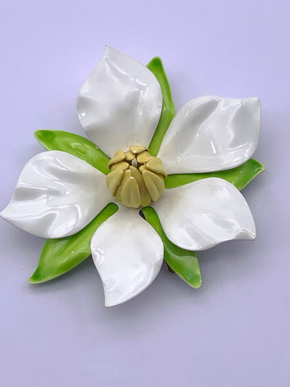 Flower Power White, Yellow & Green Flower Brooch … - image 5