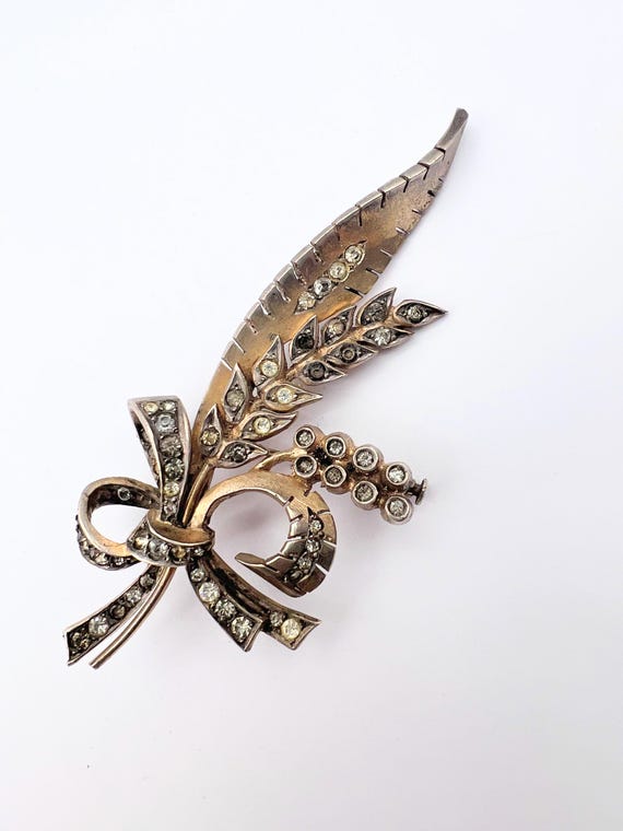 Broche/épingle orangée orangée ornée d'une tortue ornée de strass - France