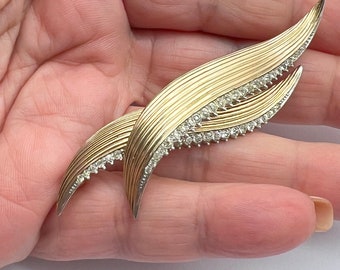 Super Chic BOUCHER Numbered 7437 Brooch Double Wave Design