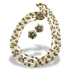 Vintage Multi Strand Glass and Gold Tone Beaded Necklace and Earrings Set -1950, color and femininity to a timeless jewel  -art.591/6