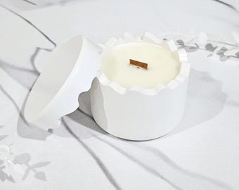 Container candles Decorative candles Wood wick candle Scented candle Crackling candles Luxury candle Organic candles Aesthetic candles