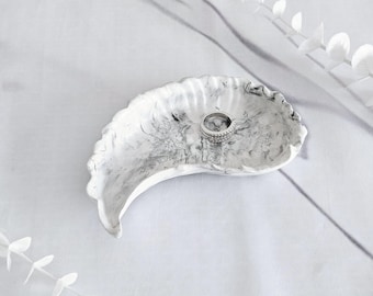 Wedding ring holder Wedding ring dish Decorative tray Small jewelry dish Catch all tray Trinket tray Jewelry tray Unique jewelry dish