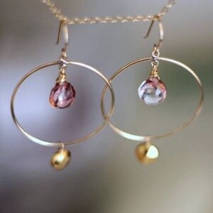 Pink mystic topaas en pyriet ringoorbellen-14 kt gold filled