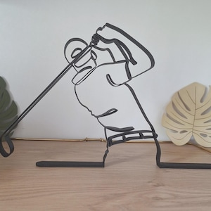 Minimalist Golfer Sculpture – 3D Print in Continuous Line – Elegant Sports Decor – Choice of Color – Original Golf Gift