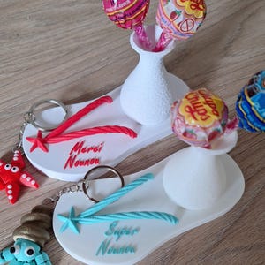 End of Year Nanny Gift – Personalized Small Flip Flop with Optional Vase, Lollipops and Keyring – 3D Printing