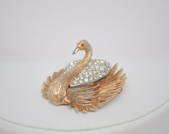 Vintage Signed HAR Gold Tone and Rhinestone Swan Brooch