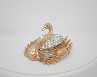 Vintage Signed HAR Gold Tone and Rhinestone Swan Brooch