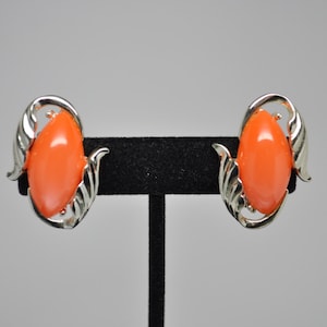 Vintage Signed CHAREL Orange Lucite and Gold Tone Floral Clip On Earrings