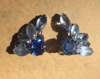 Vintage Sapphire Rhineston Clip On Earrings (Possible D & E Juliana)