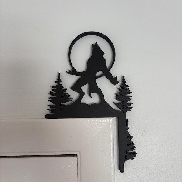 Halloween Werewolf Door Topper: Rustic Home Decor