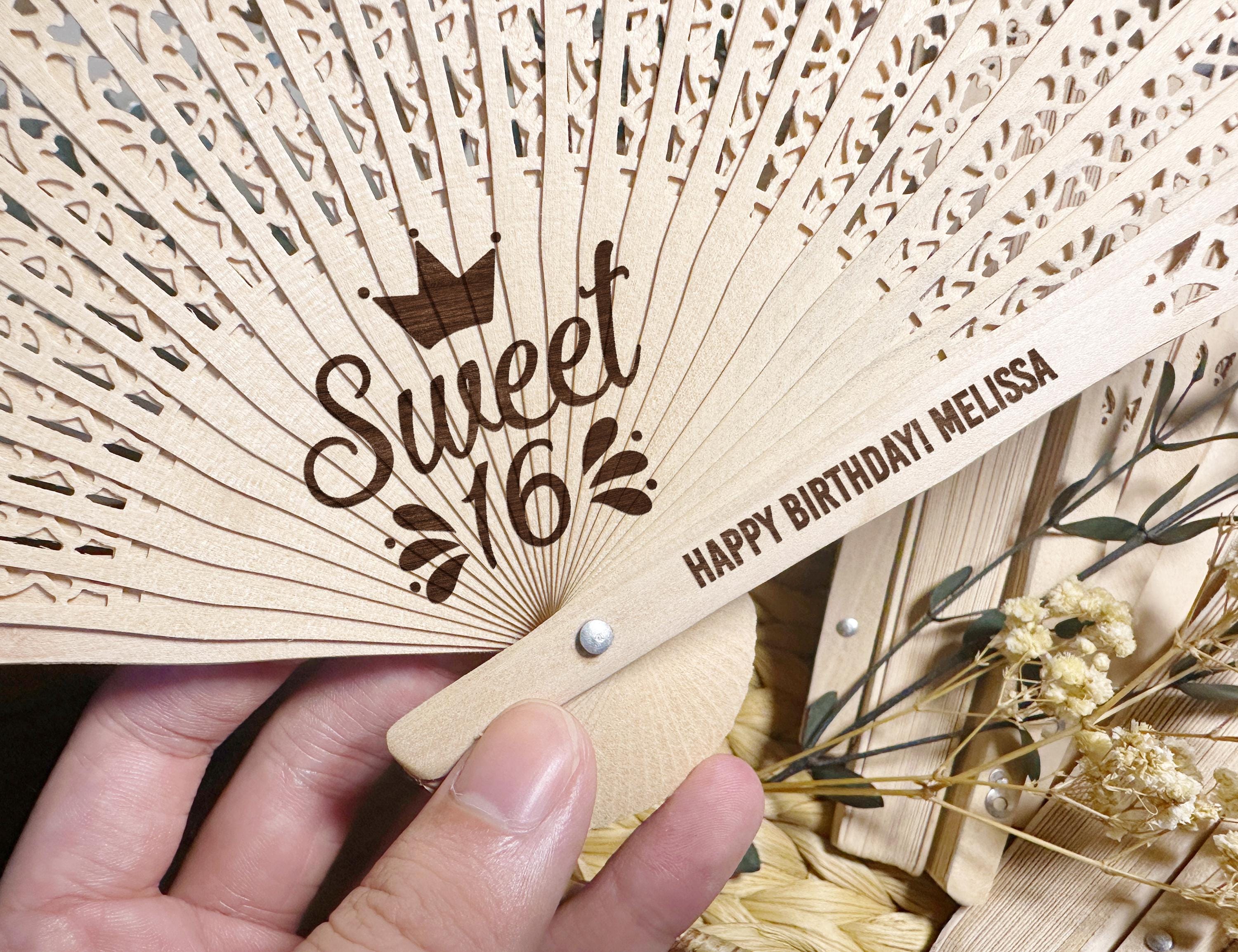 Personalized Quinceañera Fan Favors, Bulk Custom Folding Handheld Fans for Mis Quince, Engraved Wooden Hand Fans, Unique Sweet 16 Party Gift