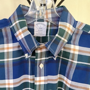 NWOTs Brooks Brothers Regent shirt. Large, long sleeve