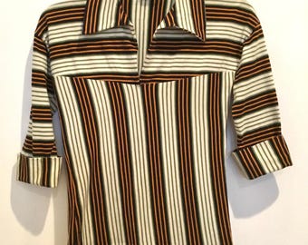 70’s stripe cotton stretch top with collar and side slit vents.