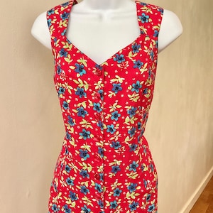 Mono corto floral de los 90, talla grande, espalda tipo corsé, Basic Editions