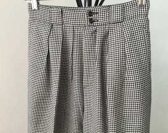 Pantalón de lana con pata de gallo y cintura alta de los años 80. David N. Forrado, bolsillos, pinzas, trabillas. Talla 6