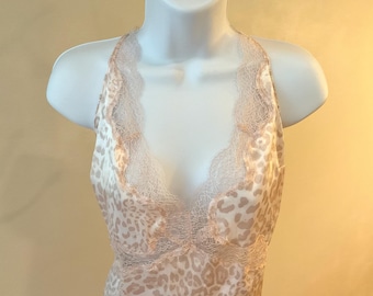 Canotta vintage Victoria's Secret, beige su rosa, schiena incrociata, pizzo, spalline regolabili. Grande