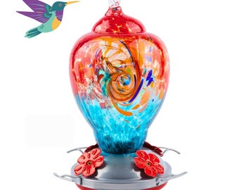 Alimentador de beija-flor colorido para pendurar ao ar livre, em vidro soprado à mão, com capacidade para 946 ml (32 oz), 4 orifícios de alimentação, gancho anti-formigas, escova, corda e cartão de serviço.