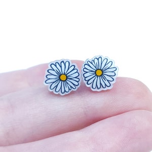 Little Daisies | Stud Earrings | Hypoallergenic Titanium Posts