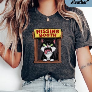 Funny Cat Shirt; Cat Hissing Booth Shirt, Cat Lover Gift, Cat Owner Shirt, Kitten Shirt; Quirky Animal T-Shirt, Cute Cat Humor Top