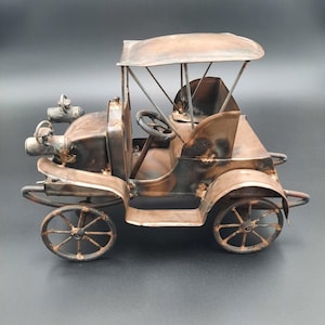 Antique-Style Metal Model Car Figurine