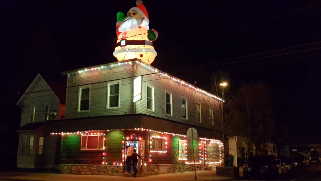 Night Photo, Broadway Bar, Dive Bar, Grand Rapids, Michigan, Christmas Bar, Holiday Lights
