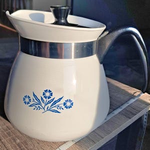 Tetera Corning Ware P-105 de 2 cuartos de galón, RARA