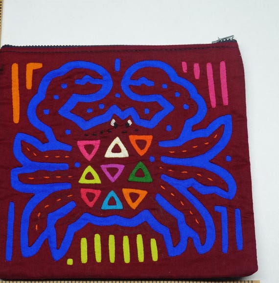 Mola zipper bags   -  handmade, colorful bags for travel, makeup, practical use, and multi-purpose storage.